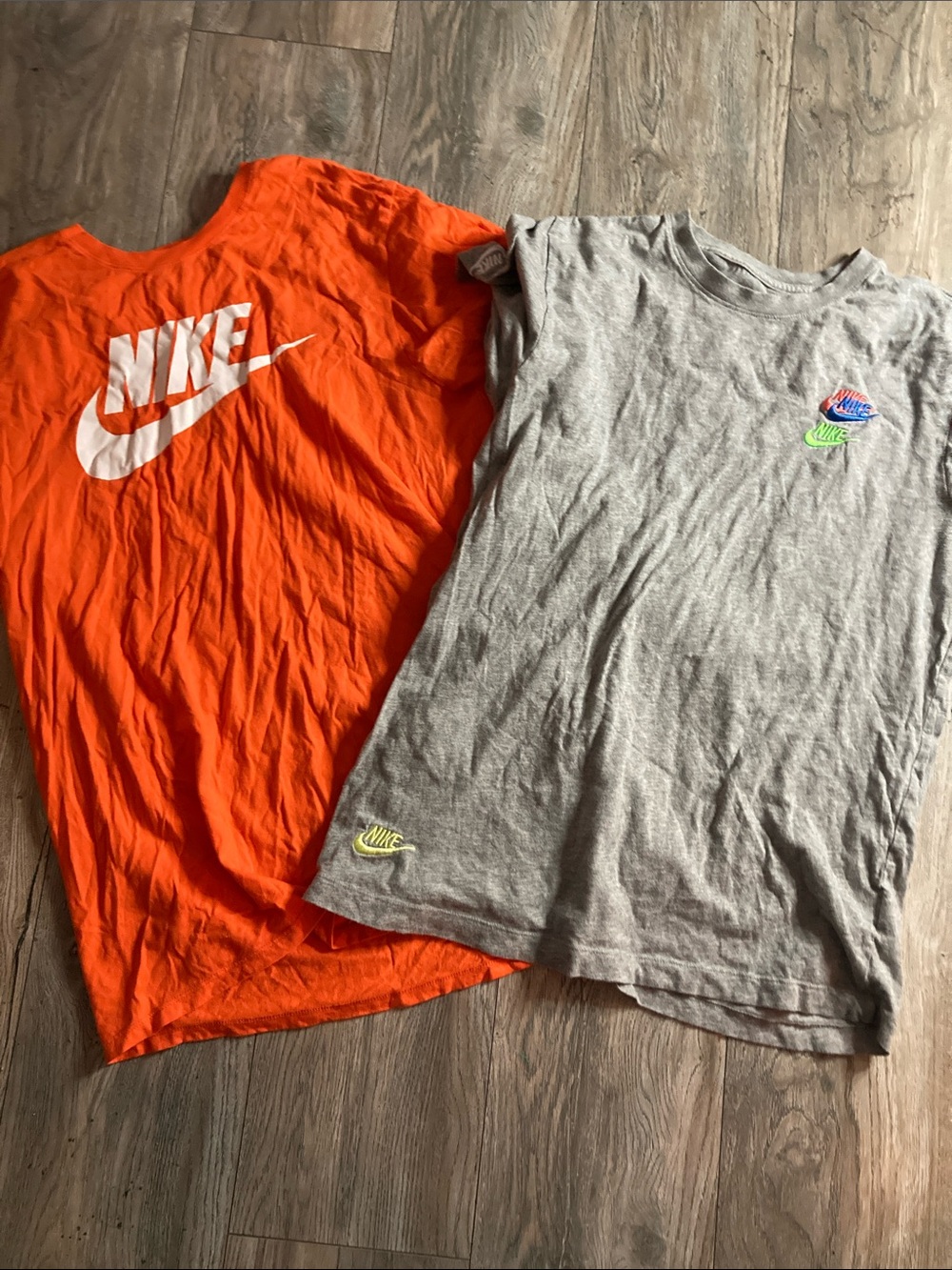 Nike men’s  Short Sleeve Tees — Bright Orange & Heather Gray